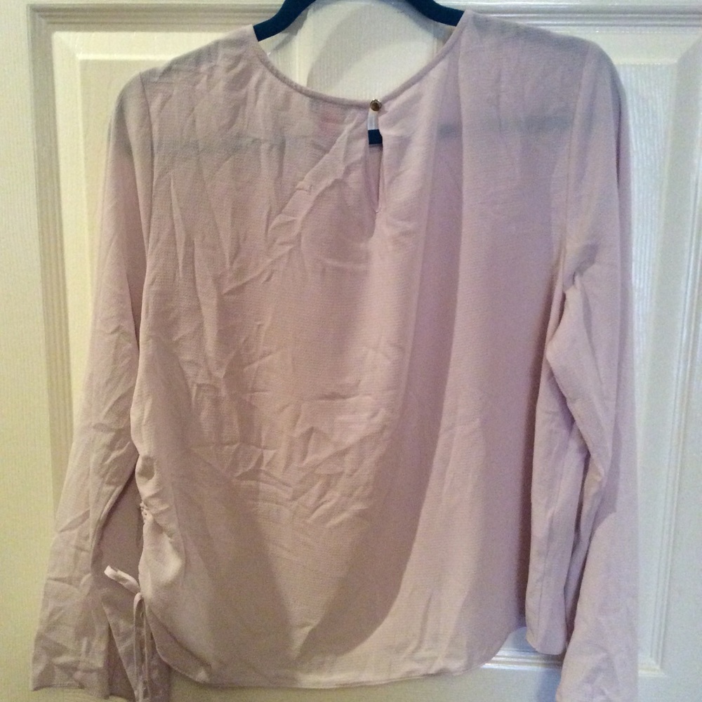 Vince Camuto lilac long sleeve blouse - Picture 3 of 7